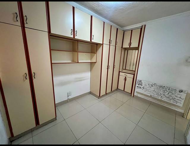 2 BEDROOM APARTMENT FOR SALE IN WATERVAL PARK